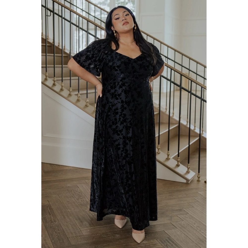 NWT Baltic Born Everly Velvet Maxi Dress Gown in Black Floral
